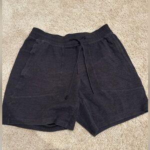 Lululemon men’s athletics short